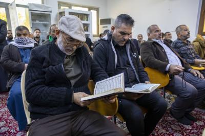 المجمع العلمي يجري الاختبارات المركزية لـ 250 طالباً من طلبة الدورات القرآنية