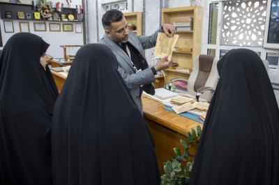 وفد تراثي: العتبة العباسية تمتلك تطوراً علمياً وفنياً في مجال ترميم المخطوطات