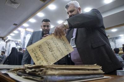 وفد تراثي: العتبة العباسية تمتلك تطوراً علمياً وفنياً في مجال ترميم المخطوطات
