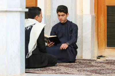 المجمع العلمي ينظّم سفرةً علمية لحفّاظ القرآن الكريم في مسجد السبزواري