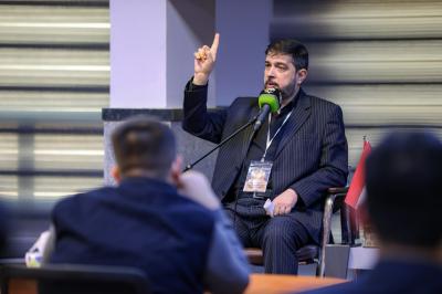 المجمع العلمي يقيم دورة إعلامية لتقديم البرامج القرآنية وعرافة الحفل