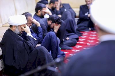 قسم شؤون المعارف يقيم مجلس عزاء في ذكرى استشهاد الإمام الكاظم (عليه السلام)
