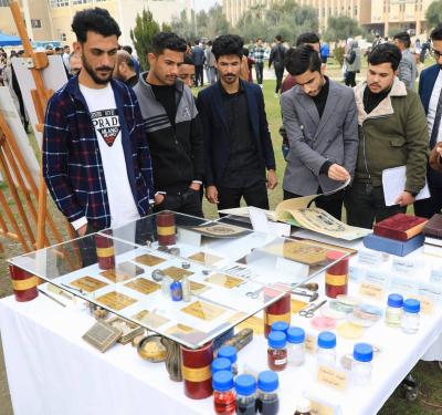 قسم الشؤون الفكرية يشارك بعدد من الأجنحة في مهرجان نبيّ الرحمة بجامعة الموصل