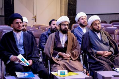المجمع العلمي يختتم دورة كتابة البحث العلمي التطويرية
