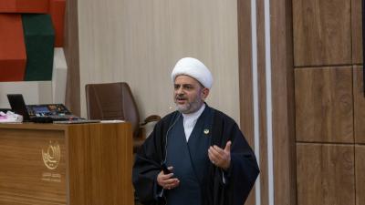 جامعة الكفيل تقيم ندوة تثقيفية حول مخاطر الابتزاز الإلكتروني