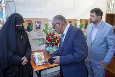 معهد القرآن الكريم النسوي يشارك في المعرض السنوي الثاني في جامعة الكوفة