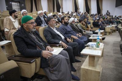 باحث يتناول الجوانب المنسية في سيرة الشيخ البهائي