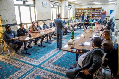 قسم التطوير يقيم دورةً حول الثقة بالنفس وتقدير الذات لمنتسبي العتبة العبّاسية