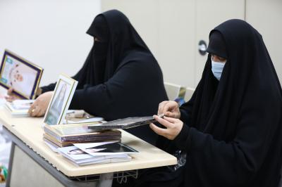قسم التربية والتعليم ينتهي من طباعة الصور التذكارية للمشاركات في حفل التكليف الشرعي