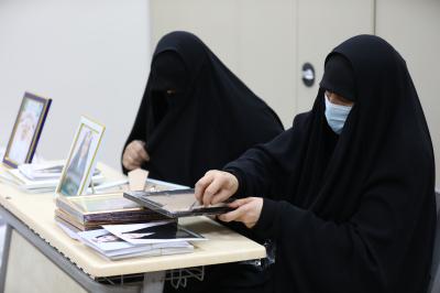 قسم التربية والتعليم ينتهي من طباعة الصور التذكارية للمشاركات في حفل التكليف الشرعي