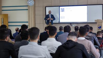 جامعة الكفيل تنظم ورشة عمل حول كيفية التواصل الفعال مع المرضى