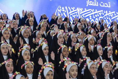 أكثر من 700 فتاة يرددن عهد التكليف الشرعي في مجموعة مدارس العميد التعليمية