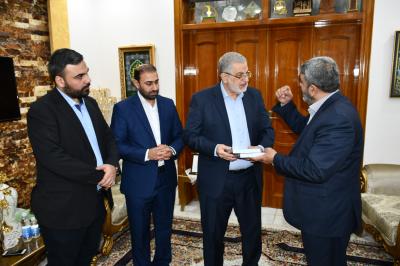 قسم الشؤون الفكريّة يُكرِّم أحد المساهمين في مشروع (تراثك أمانة)