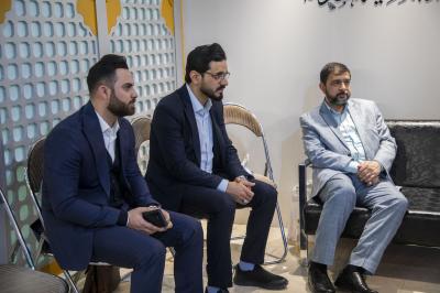 مؤسسة آل البيت (عليهم السلام) لحفظة القرآن تبدي إعجابها بجناح المجمع العلمي في معرض طهران