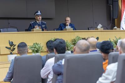 العتبة العباسية تقيم ورشة تعريفية بالقوانين المرورية لمنتسبيها