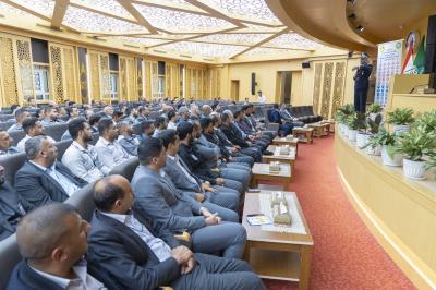 العتبة العباسية تقيم ورشة تعريفية بالقوانين المرورية لمنتسبيها