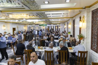 العتبة العباسية تقيم مأدبة إفطار لعدد من منتسبيها المتقاعدين