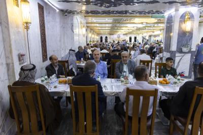 العتبة العباسية تقيم مأدبة إفطار لعدد من منتسبيها المتقاعدين