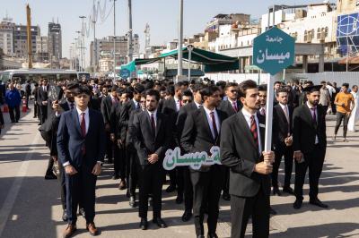 بدأ توافد طلبة الجامعات العراقية إلى العتبة العباسية