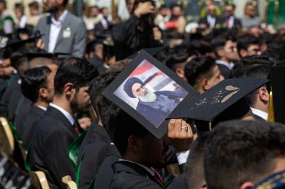 أكثر من (4500) طالب جامعي يؤدون قسم تخرجهم عند مرقد أبي الفضل العباس (عليه السلام)
