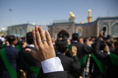 أكثر من (4500) طالب جامعي يؤدون قسم تخرجهم عند مرقد أبي الفضل العباس (عليه السلام)