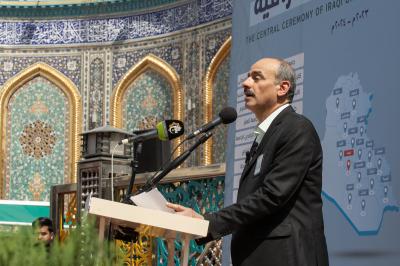 أكثر من (4500) طالب جامعي يؤدون قسم تخرجهم عند مرقد أبي الفضل العباس (عليه السلام)