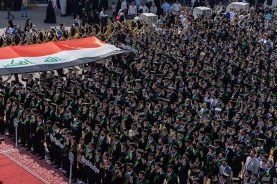 أكثر من (4500) طالب جامعي يؤدون قسم تخرجهم عند مرقد أبي الفضل العباس (عليه السلام)