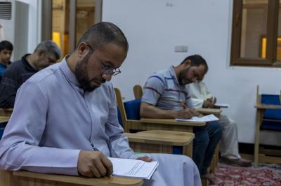 المجمع العلمي يجري اختباراته للمشاركين في مشروع التعليم القرآني المستمر