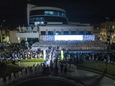 بمشاركةِ نحو (500) متعلّمٍ من مجموعة العميد.. المكلفون يردّدون نشيد التكليف