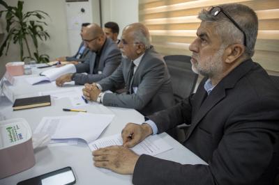 أكاديمية التطوير الإداري تجري المناقشات الأولية لبحوث طلبتها المتخرجين