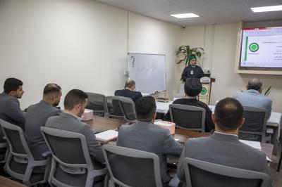 أكاديمية التطوير الإداري تجري المناقشات الأولية لبحوث طلبتها المتخرجين