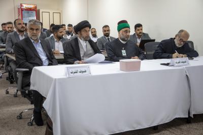 أكاديمية التطوير الإداري تجري المناقشات الأولية لبحوث طلبتها المتخرجين