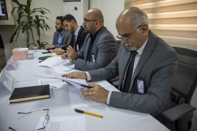 أكاديمية التطوير الإداري تجري المناقشات الأولية لبحوث طلبتها المتخرجين