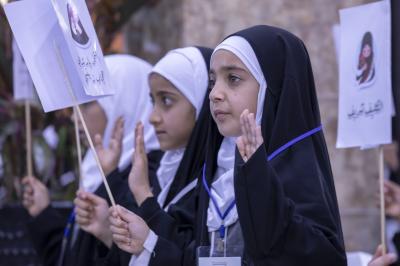 أكثر من (300) طالبة يرددن عهد التكليف الشرعي في عين التمر