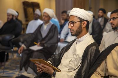 قسم الشؤون الفكرية يواصل تقديم محاضرات الدورة المهدوية الأولى 