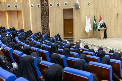 الطالبات المشاركات في حفل مشروع (خيراتٌ حِسان) يعبّرن عن اعتزازهنّ بارتداء العباءة