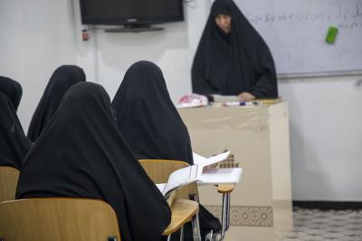 معهد القرآن الكريم النسوي يطلق المرحلة الأولى من دوراته القرآنية الصيفية