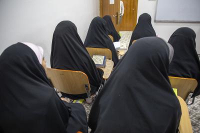 معهد القرآن الكريم النسوي يطلق المرحلة الأولى من دوراته القرآنية الصيفية