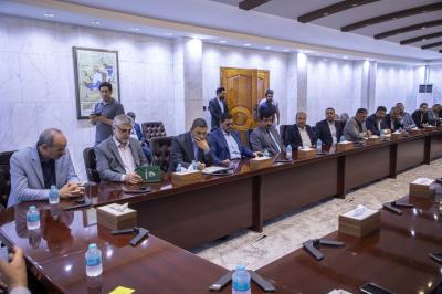 وفد العتبة العباسية يصل إلى ميسان ويعقد اجتماعاً مع حكومتها المحلية