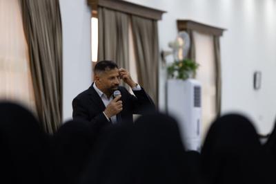 شعبة مدارس الكفيل تواصل تقديم المحاضرات للمشاركات في مخيم بنات العقيدة التاسع عشر