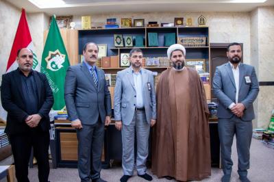 المجمع العلمي ووفد الأمانة العامة للمزارات الشيعية يناقشان إقامة الندوات القرآنيّة