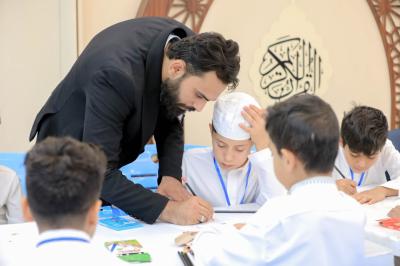 المجمع العلمي يقيم دروسًا للرسم ضمن مشروع الدورات القرآنية الصيفية