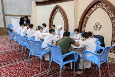 المجمع العلمي يقيم دروسًا للرسم ضمن مشروع الدورات القرآنية الصيفية