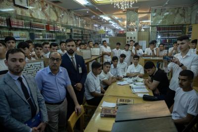 قسم العلاقات يقيم برنامجًا متكاملًا لوفد مدرسة عبد المحسن الكاظمي من ديالى