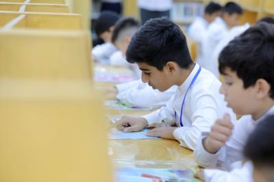 المجمع العلمي ينظم زيارة إلى مكتبة العتبة العباسية لعدد من طلبة الدورات الصيفية