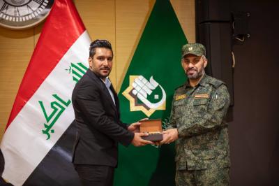 اللجنة المشرفة تكرّم المشاركين في المؤتمر العلميّ الأوَّل لفتوى الدّفاع الكفائي