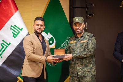اللجنة المشرفة تكرّم المشاركين في المؤتمر العلميّ الأوَّل لفتوى الدّفاع الكفائي