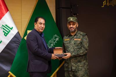 اللجنة المشرفة تكرّم المشاركين في المؤتمر العلميّ الأوَّل لفتوى الدّفاع الكفائي