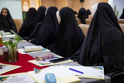  شعبة مدارس الكفيل الدّينيّة النّسويّة تنظّم حلقة نقاشيّة تحت عنوان "مشكلة وحلول"