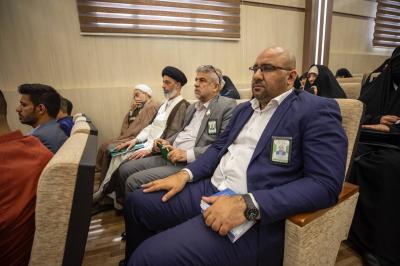 باحث من جامعة الكفيل يقدّم ورقة بحثية حول مقولة (أولادكم مخلوقون لزمانٍ غير زمانكم)